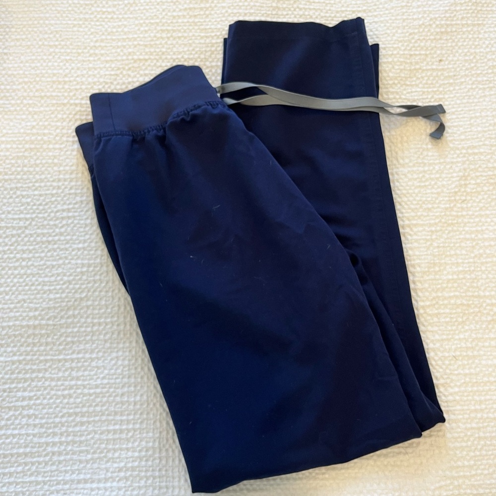 Navy Blue Women’s Figs Scrub Set